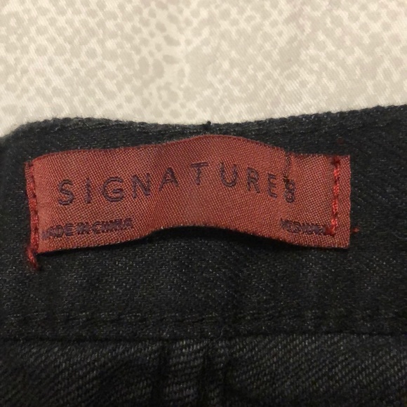 High waisted black denim shorts - Picture 3 of 7